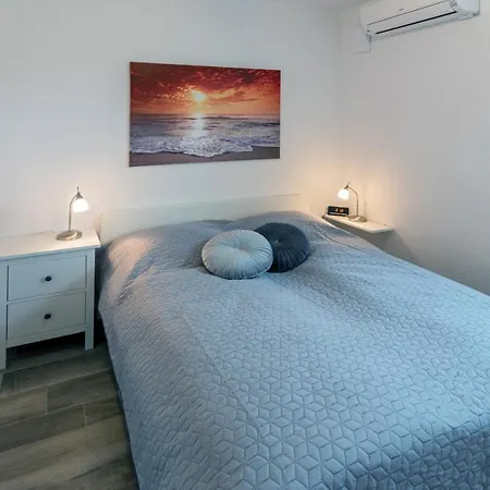 Backbord * דורנומרזיל